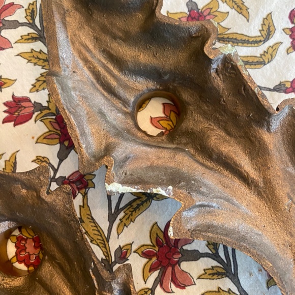 French Provincial Brass Feathered Base - Picture 8 of 11